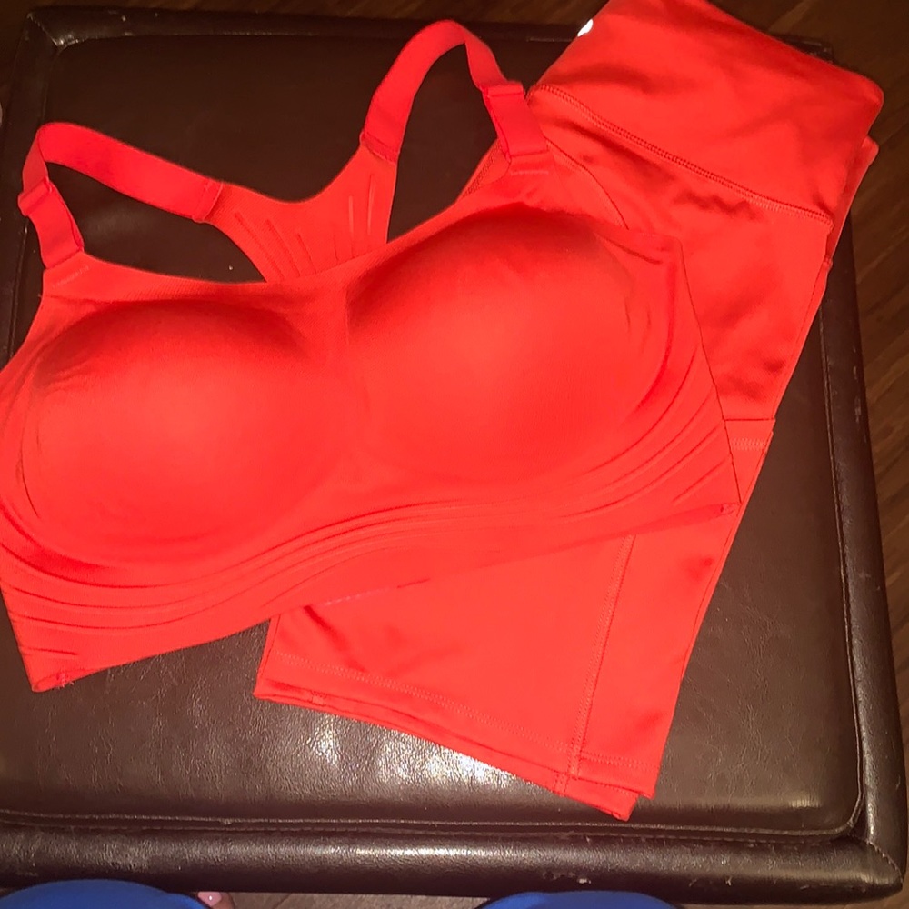 EUC All in Motion set Top Sz L, Short Sz M